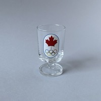 Footed highball glass